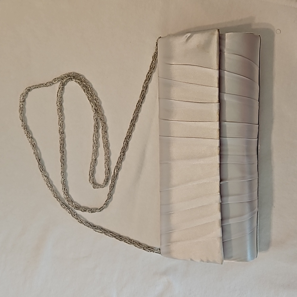 Nina silver handbag